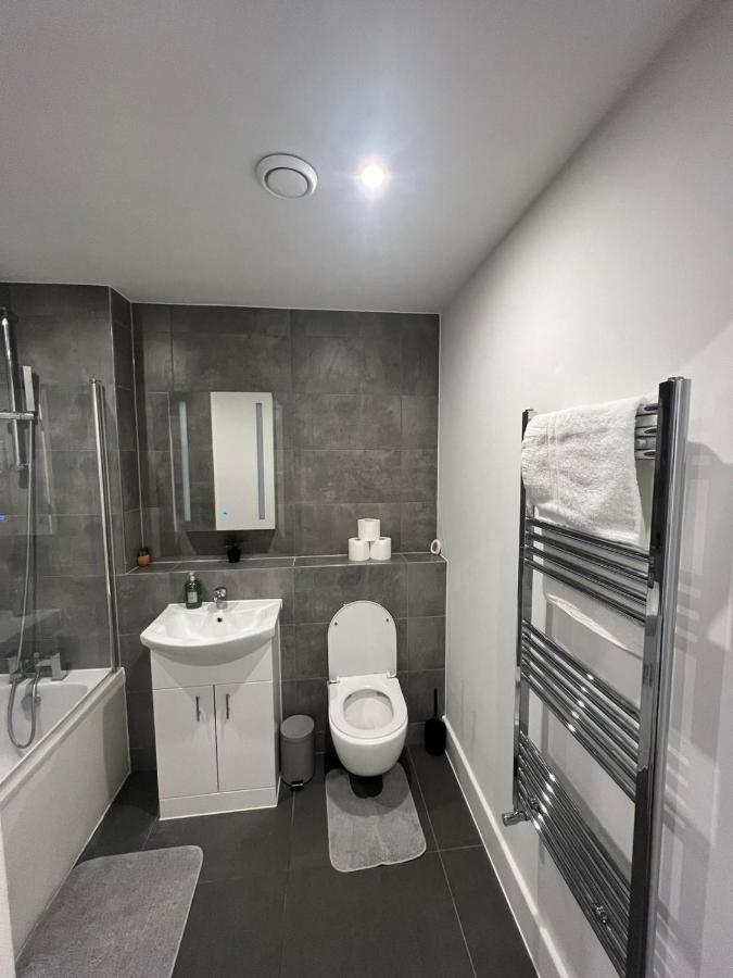 דירות Sleep 10 London Chelsea Bridge Tower Bridge Wrc מראה חיצוני תמונה